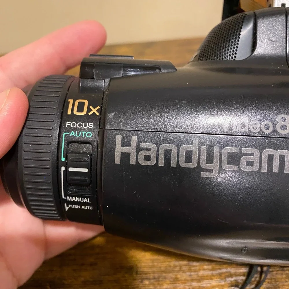 Sony Video Camera Recorder CCD FX410 Handycam Video Not tested AS IS
